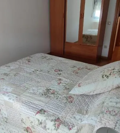 Vicente, Bonito En Apartamento Boltaña